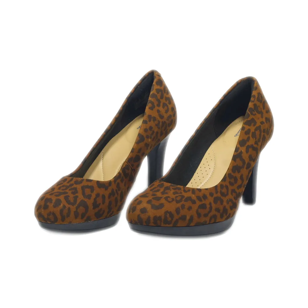 Clarks High-Heel Shoes Leather Yellow Colour For Women