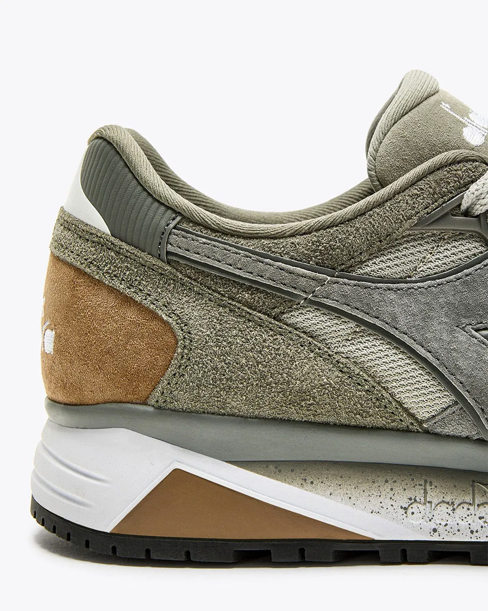 Diadora N9002 Winter Shoes