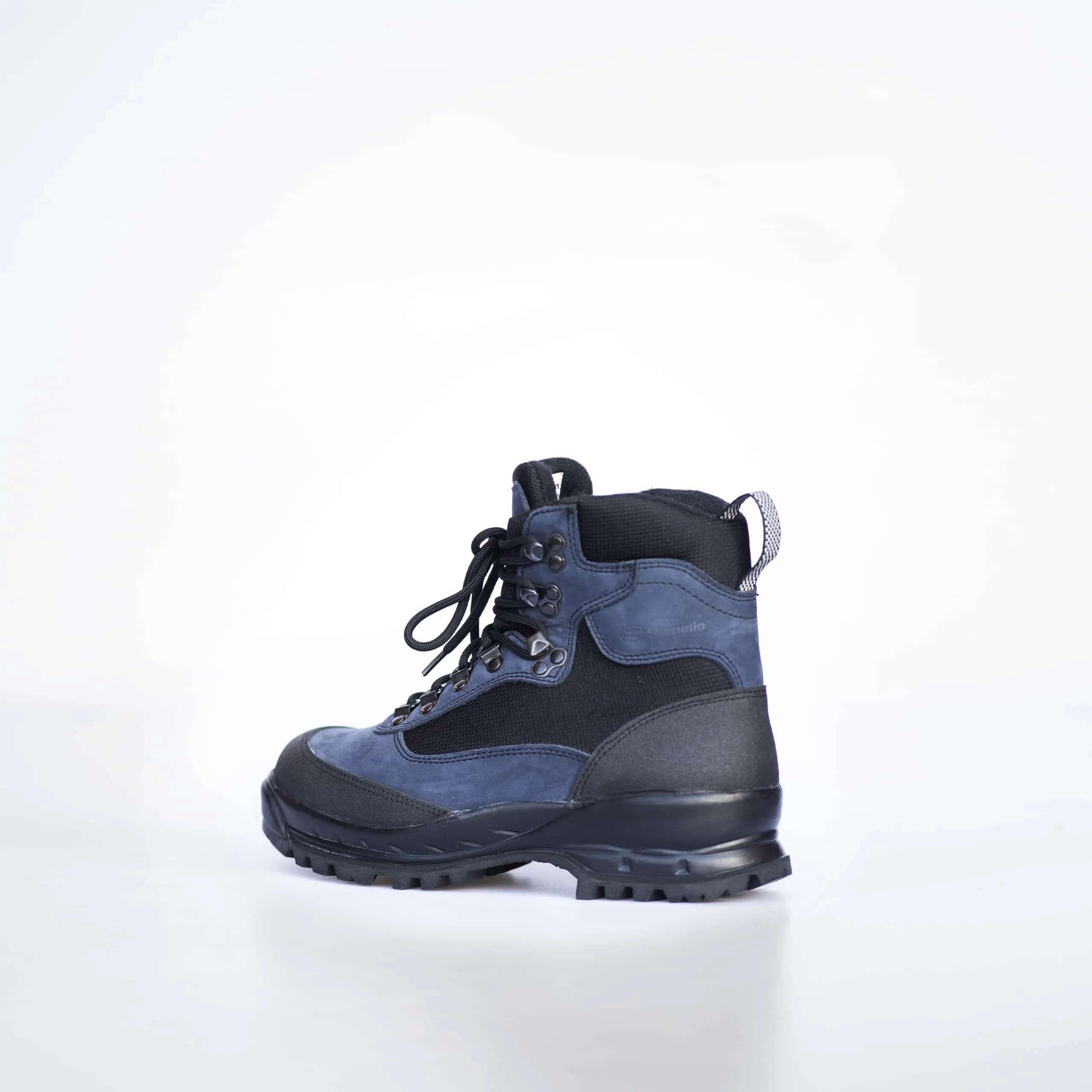 Hiking - 550 - Blue