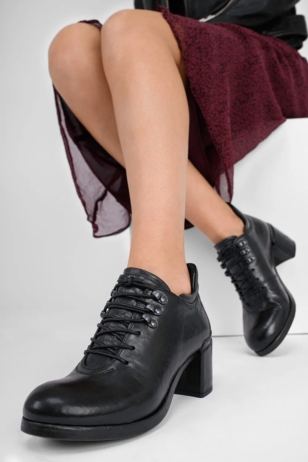 MADISON urban-black lace up hiking shoes.