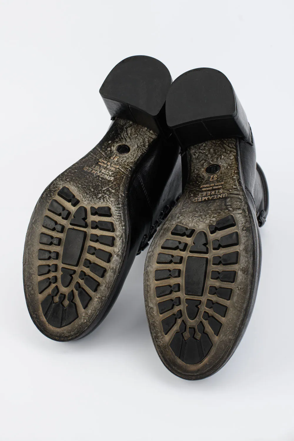 MADISON urban-black lace up hiking shoes.