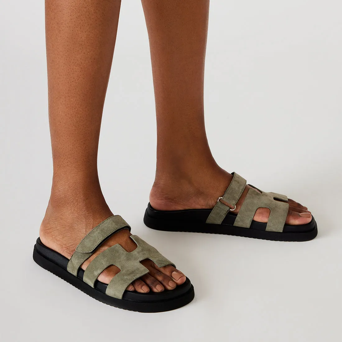 MAYVEN KHAKI SUEDE