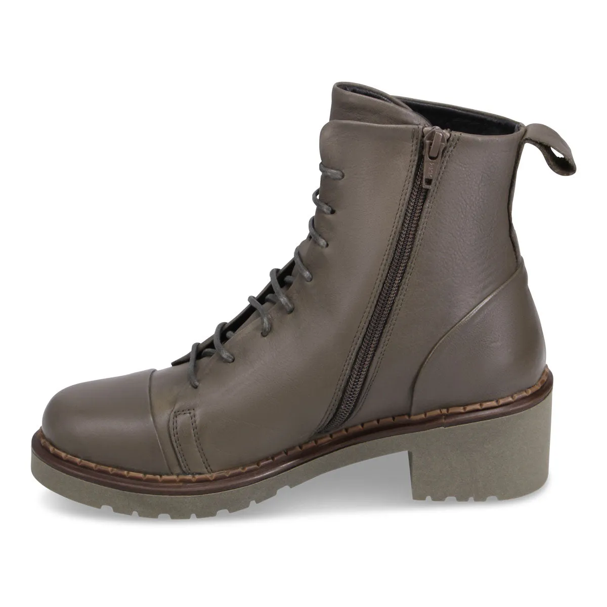 Nikita Boot