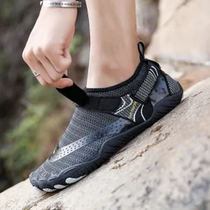 Non-slip buckle swimming shoes