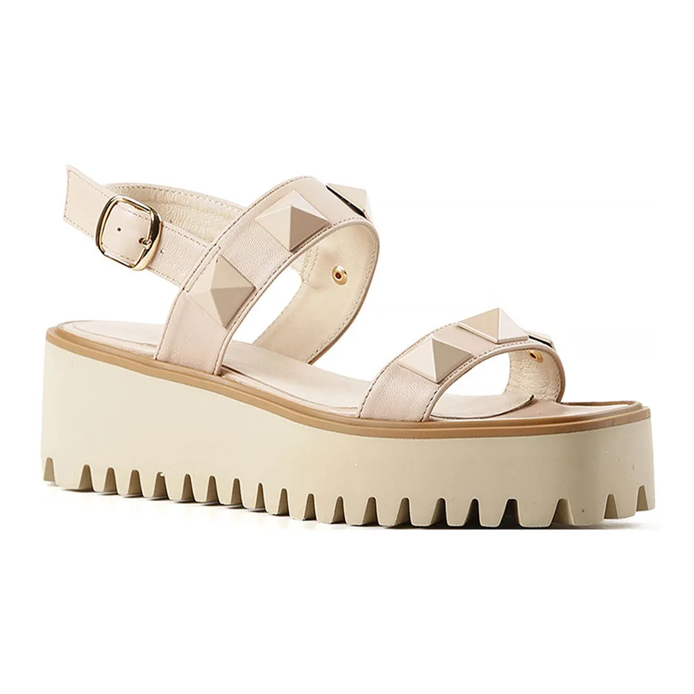 Pyramid Stud Flatform Sandal