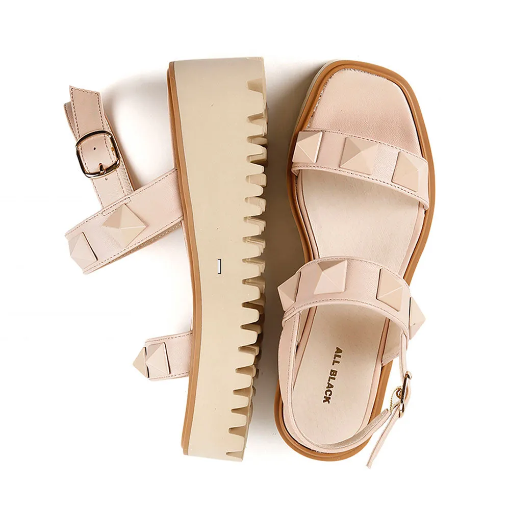 Pyramid Stud Flatform Sandal