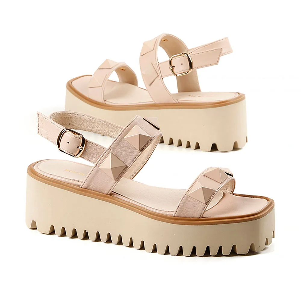 Pyramid Stud Flatform Sandal