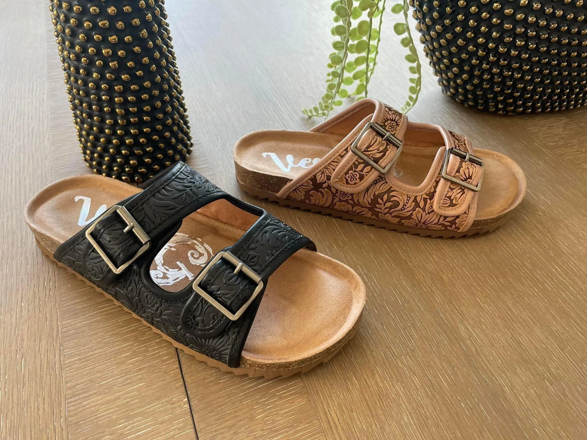 The Berry Leather Sandal (Two Colors)