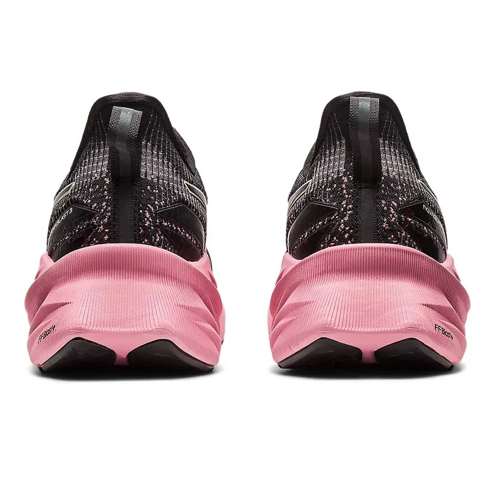 Women's Novablast 3 LE Running Shoe - Black/Pink Rave - Regular (B)